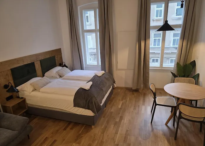 Modern 1br Near Wiener Stadthalle شقة فيينا