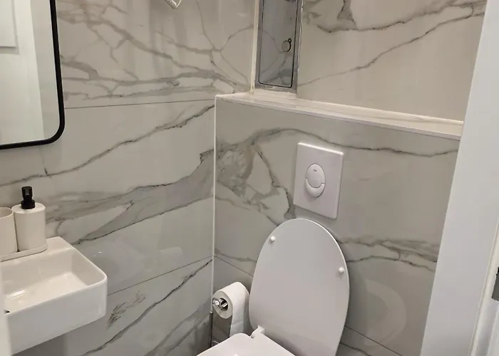 Modern 1br Near Wiener Stadthalle * فيينا